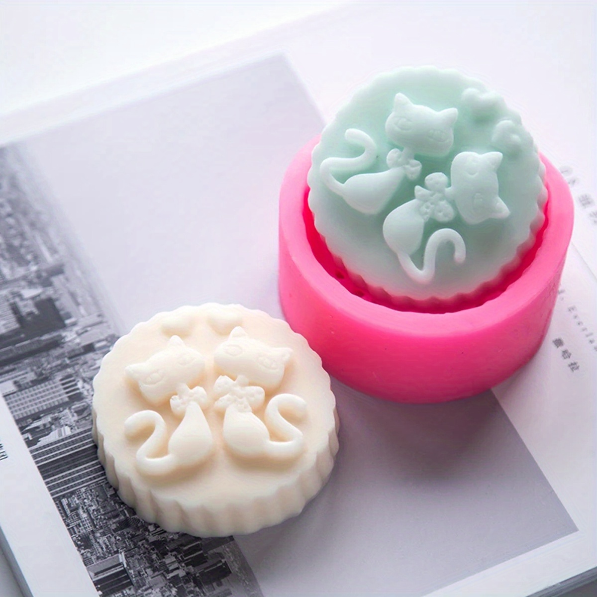 Candle Making Tips - 1-Piece Silicone Cat Soap Mold -